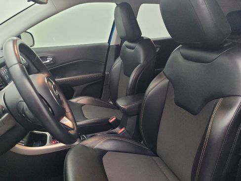 Used 2019 Jeep Compass Latitude image 17