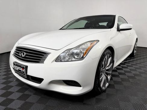 Used 2009 INFINITI G37 Convertible RWD image 3