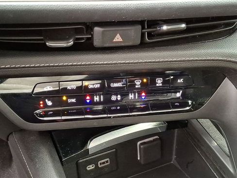 Used 2022 Buick Envision Preferred image 26