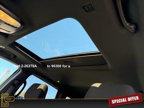 Used 2021 Jeep Grand Cherokee Laredo image 15