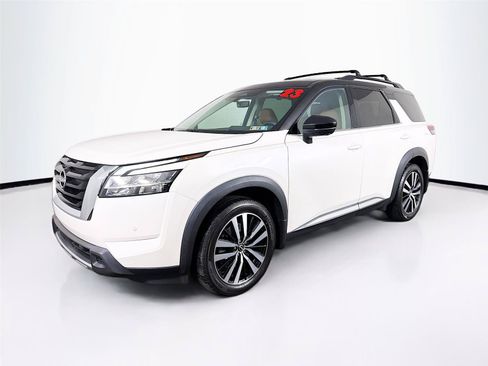 Used 2023 Nissan Pathfinder Platinum AWD/4WD image 7