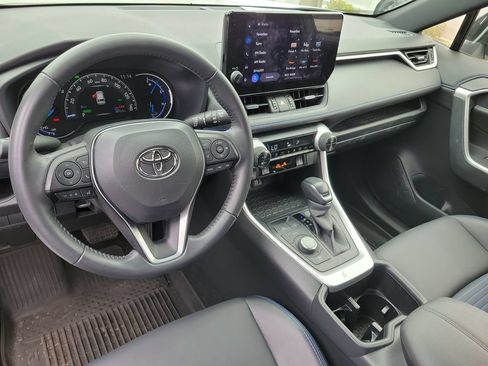 Used 2023 Toyota RAV4 XSE AWD/4WD image 9