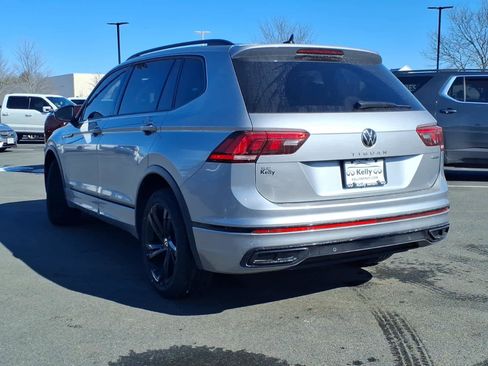 Used 2023 Volkswagen Tiguan SE R-Line image 8