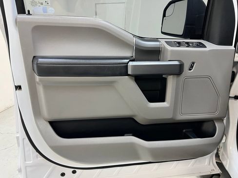 Used 2020 Ford F150 XLT w/ Equipment Group 302A Luxury AWD/4WD image 14