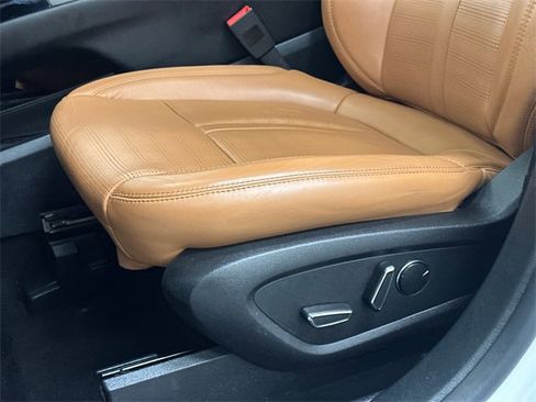 Used 2022 Lincoln Nautilus Black Label image 17