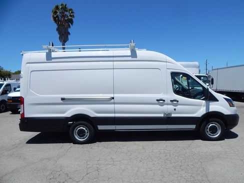 Used 2019 Ford Transit 250 148 High Roof Extended RWD image 9