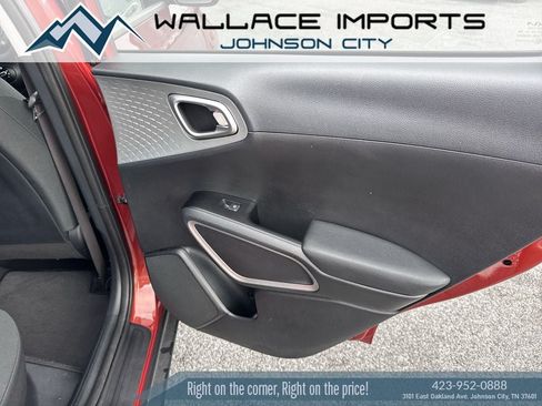 Used 2022 Kia Soul LX w/ Technology Package FWD image 36