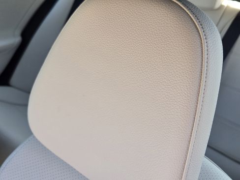 Used 2024 Mercedes-Benz C 300 Sedan image 15