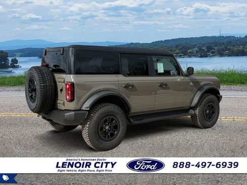 New 2026 Ford Bronco Outer Banks w/ Sasquatch Package image 3