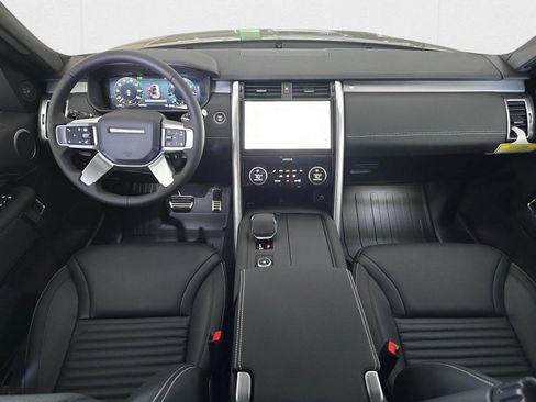 New 2025 Land Rover Discovery Dynamic SE AWD/4WD image 9