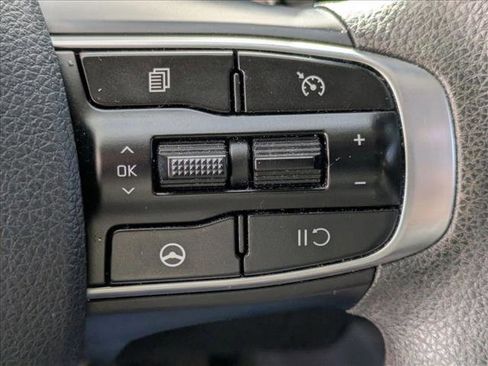 Used 2022 Kia K5 LXS image 14