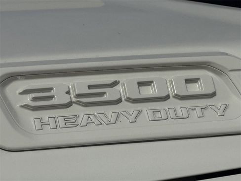 Used 2024 RAM 3500 Limited w/ Towing Technology Group image 10