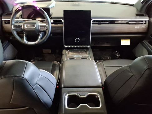 Used 2025 GMC Sierra EV Denali AWD/4WD image 11