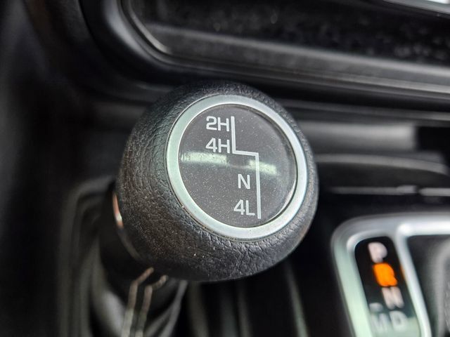 Used 2021 Jeep Wrangler Unlimited Sahara AWD/4WD image 24