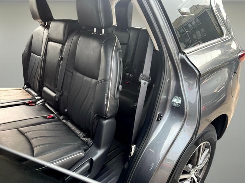 Used 2019 INFINITI QX60 Luxe w/ Essential Package image 12