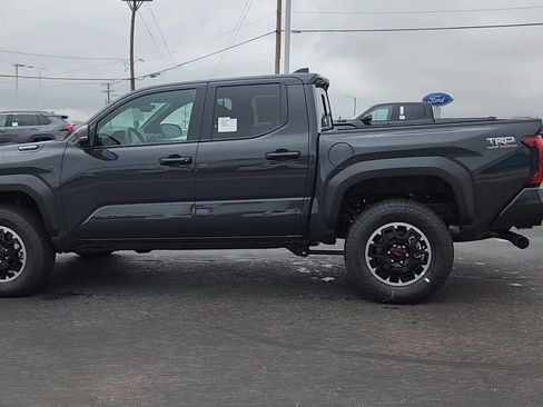 New 2025 Toyota Tacoma TRD Off-Road image 2