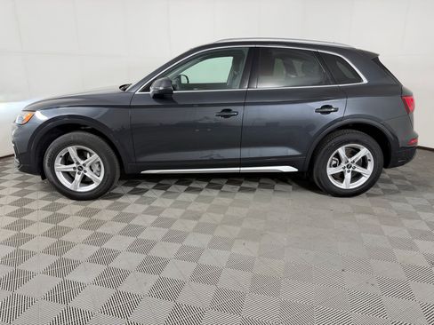 Used 2023 Audi Q5 2.0T Premium w/ Convenience Package AWD/4WD image 2