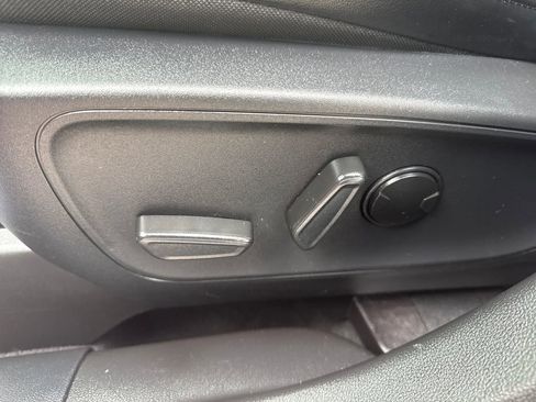 Used 2025 Ford Escape ST-Line AWD/4WD image 17