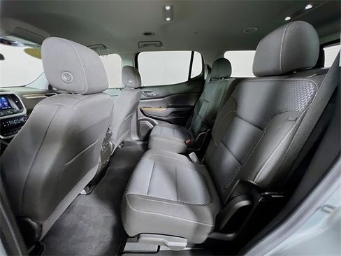 Used 2023 GMC Acadia SLE w/ Driver Convenience Package image 23