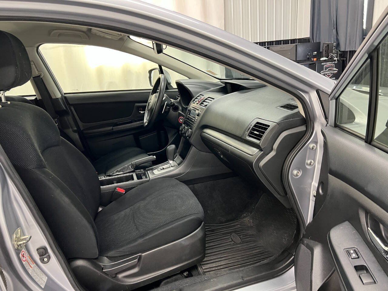 Used 2012 Subaru Impreza 2.0i Premium w/ All-Weather Pkg AWD/4WD image 11