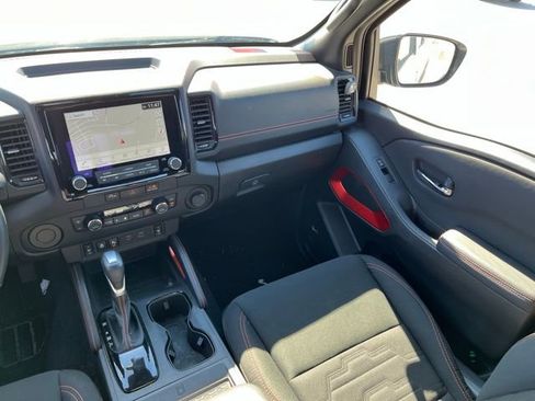 Used 2024 Nissan Frontier Pro-X w/ Pro Convenience Package image 17