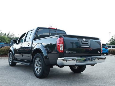 Used 2019 Nissan Frontier SL RWD image 9