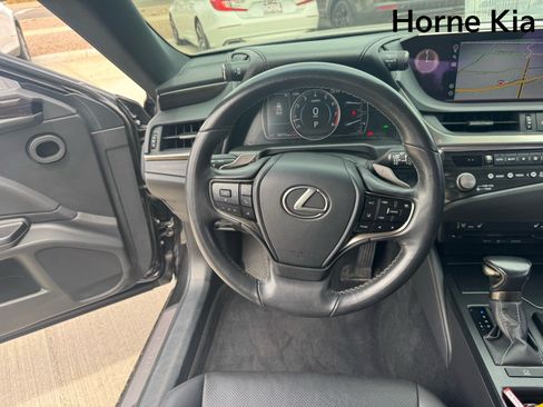Used 2021 Lexus ES 350 w/ Premium Package FWD image 16