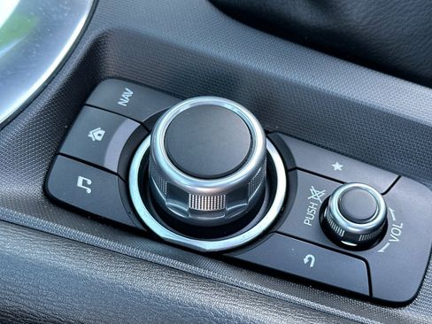 Used 2022 MAZDA MX-5 Miata Sport image 31