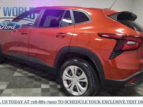 Used 2024 Chevrolet Trax LS w/ Driver Confidence Package image 5