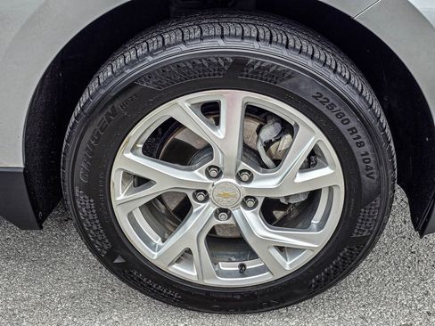 Used 2020 Chevrolet Equinox LT image 10