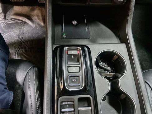 Used 2025 Honda Pilot EX-L image 16