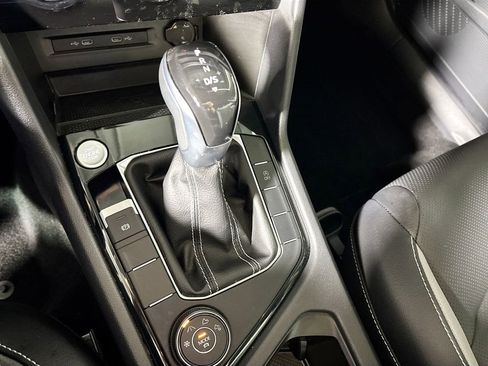 Certified 2023 Volkswagen Taos SEL AWD/4WD image 18