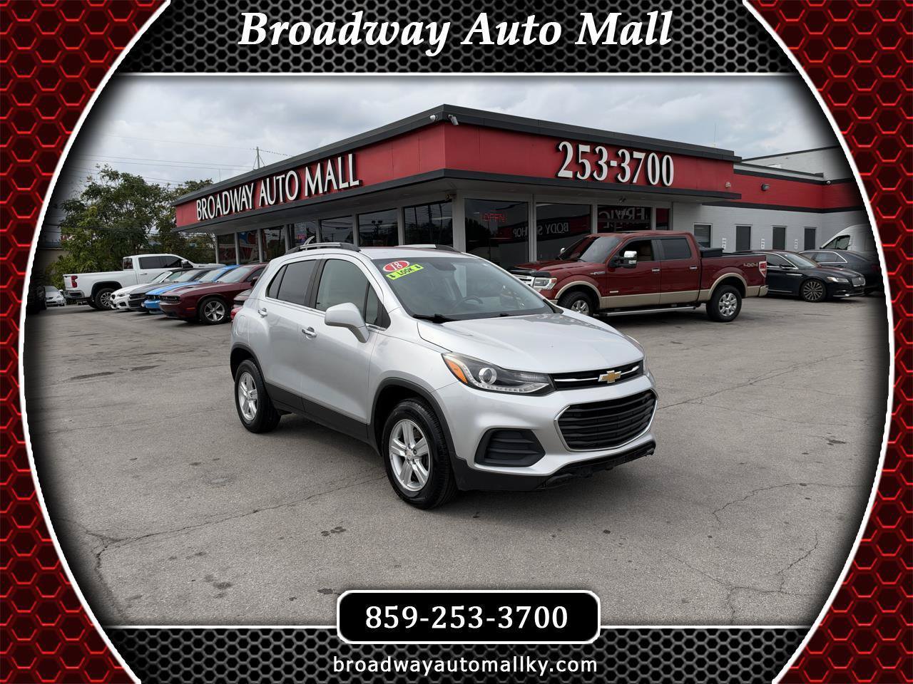 Used 2018 Chevrolet Trax LT w/ LT Convenience Package AWD/4WD image 1