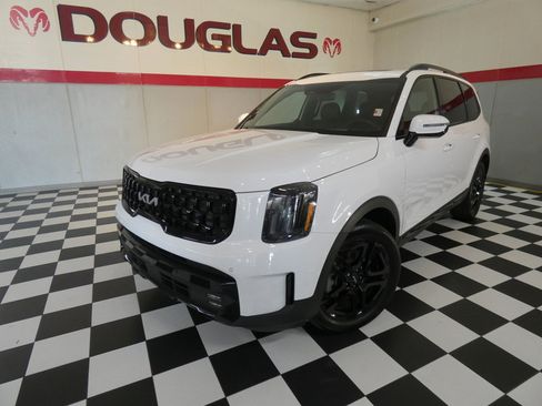 Used 2024 Kia Telluride AWD image 1