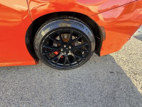 Used 2016 Dodge Charger R/T Scat Pack w/ Technology Group RWD image 37