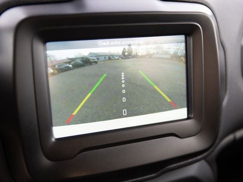 Used 2021 Jeep Renegade Latitude image 17