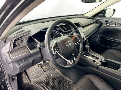 Used 2020 Honda Civic Touring image 10