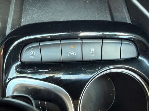 Certified 2024 Buick Encore GX Sport Touring FWD image 40