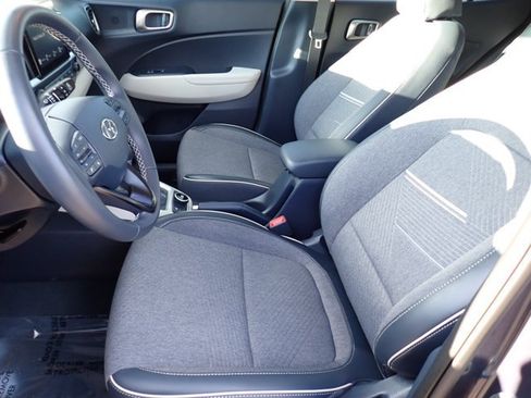 Used 2026 Hyundai Venue SEL FWD image 12