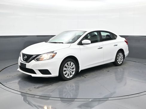 Used 2019 Nissan Sentra S FWD image 3