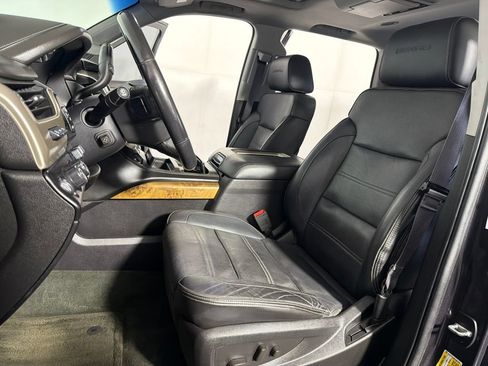 Used 2015 GMC Yukon Denali w/ Touring Package AWD/4WD image 10