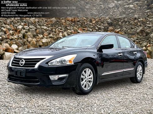 Used 2015 Nissan Altima 2.5 S w/ Sport Value Package image 1