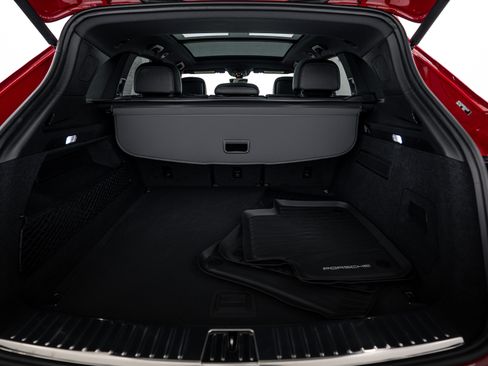 Certified 2025 Porsche Cayenne image 26