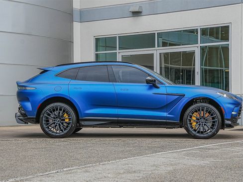 Used 2023 Aston Martin DBX 707 image 7