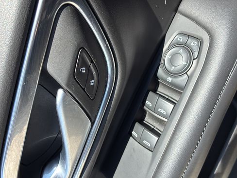 Used 2022 GMC Yukon SLE RWD image 21