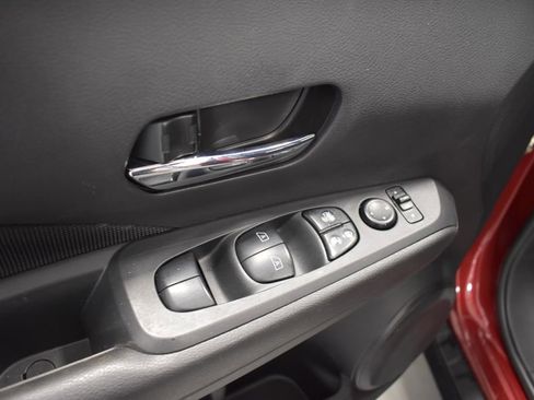 Used 2021 Nissan Kicks SV FWD image 15