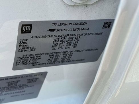 Used 2022 GMC Sierra 1500 AT4 w/ AT4 Premium Package image 18