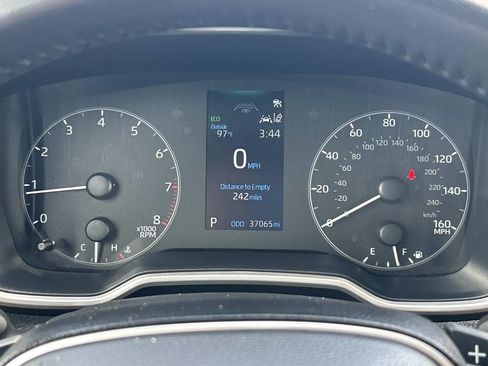 Used 2025 Toyota Corolla SE FWD image 33