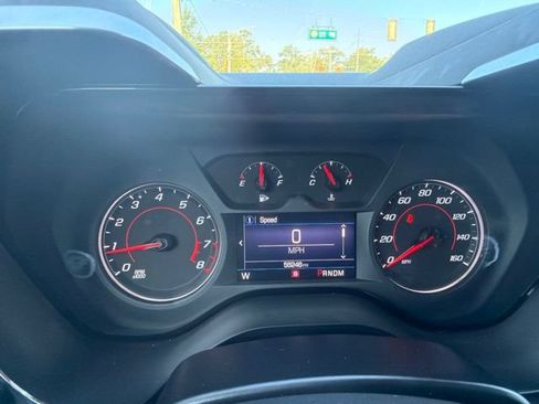 Used 2022 Chevrolet Camaro LT RWD image 13