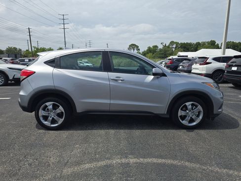 Used 2022 Honda HR-V LX image 3